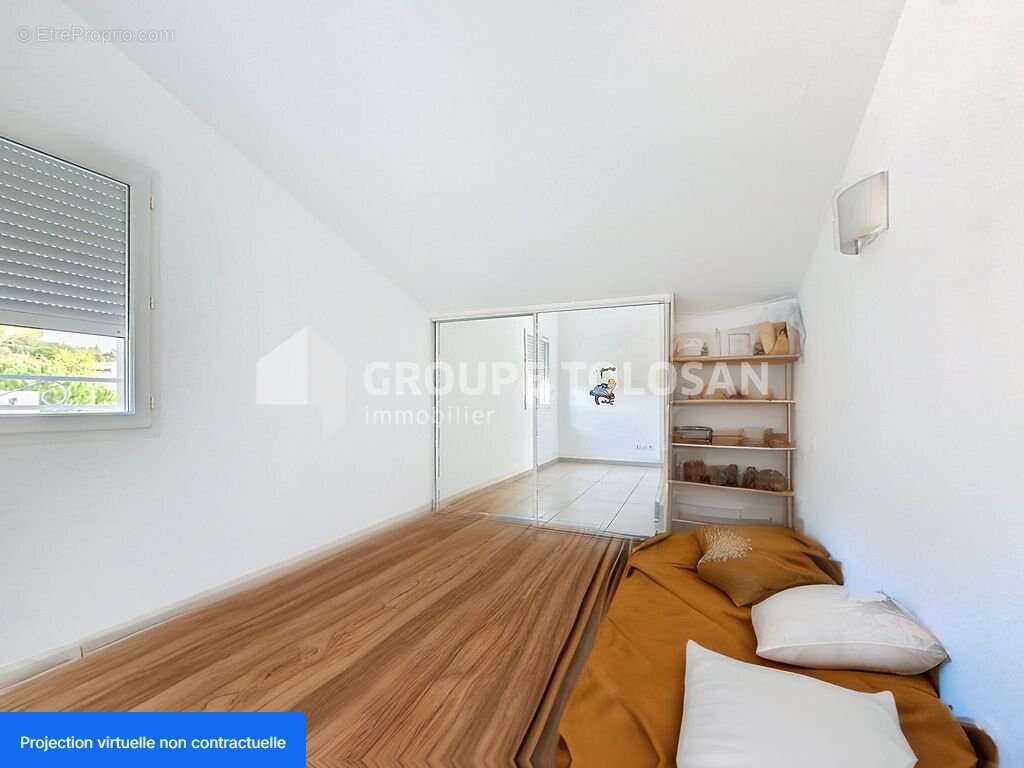 Maison à LAUZERVILLE