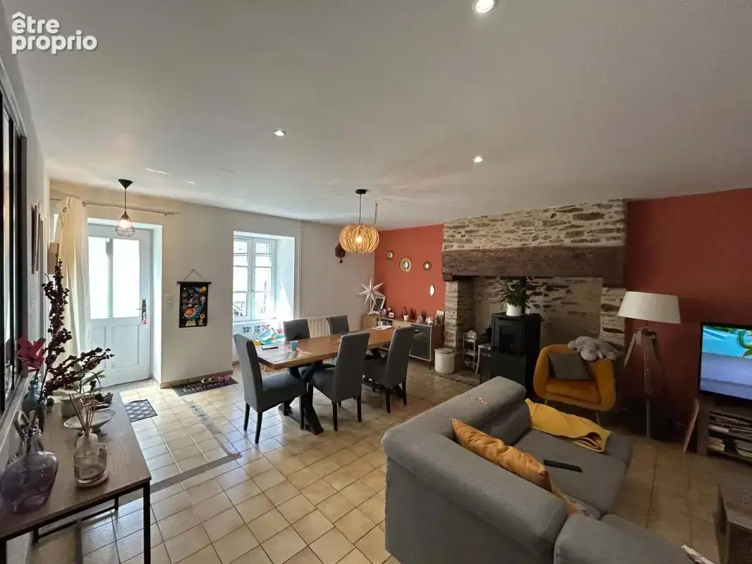 Maison 175 m² à Saint-Yrieix-La-Perche  - photo 3