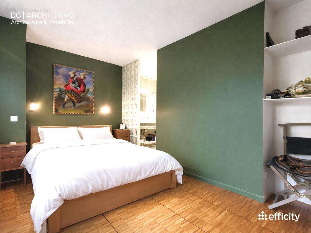 Appartement à PARIS-17E