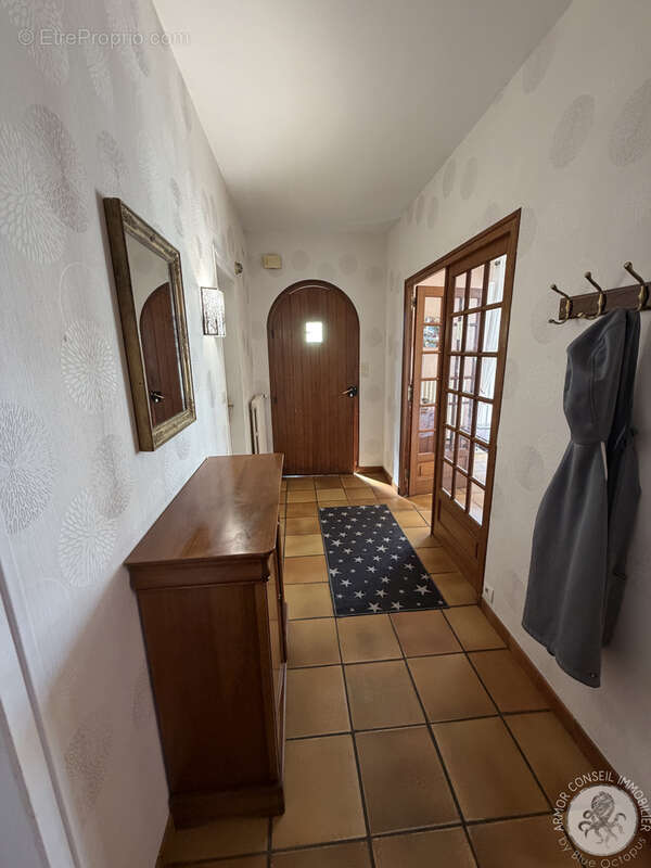 À vendre   Maison traditionnelle de qualité à Taden, aux portes de Dinan - photo 4