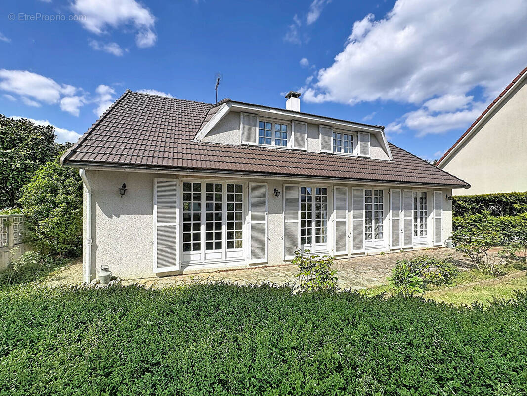Maison à MONTGERON