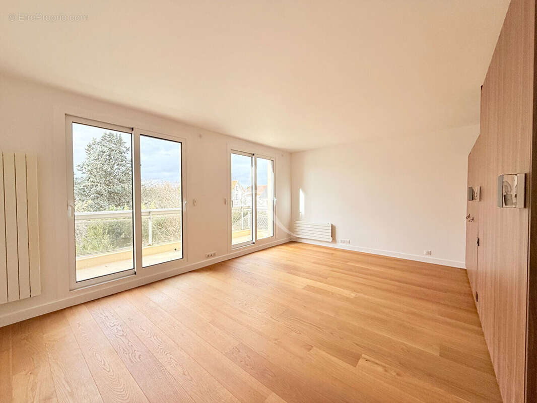 Appartement à LE PERREUX-SUR-MARNE