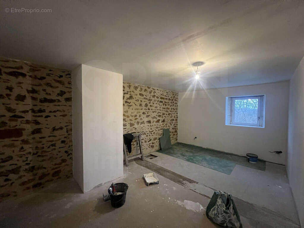 Maison à SAINT-AMAND-EN-PUISAYE