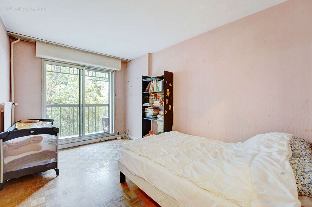 Appartement à PARIS-19E