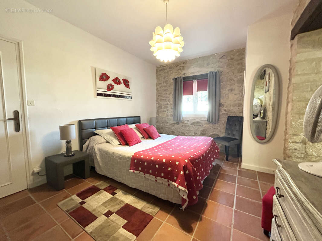 Maison à TERRASSON-LAVILLEDIEU