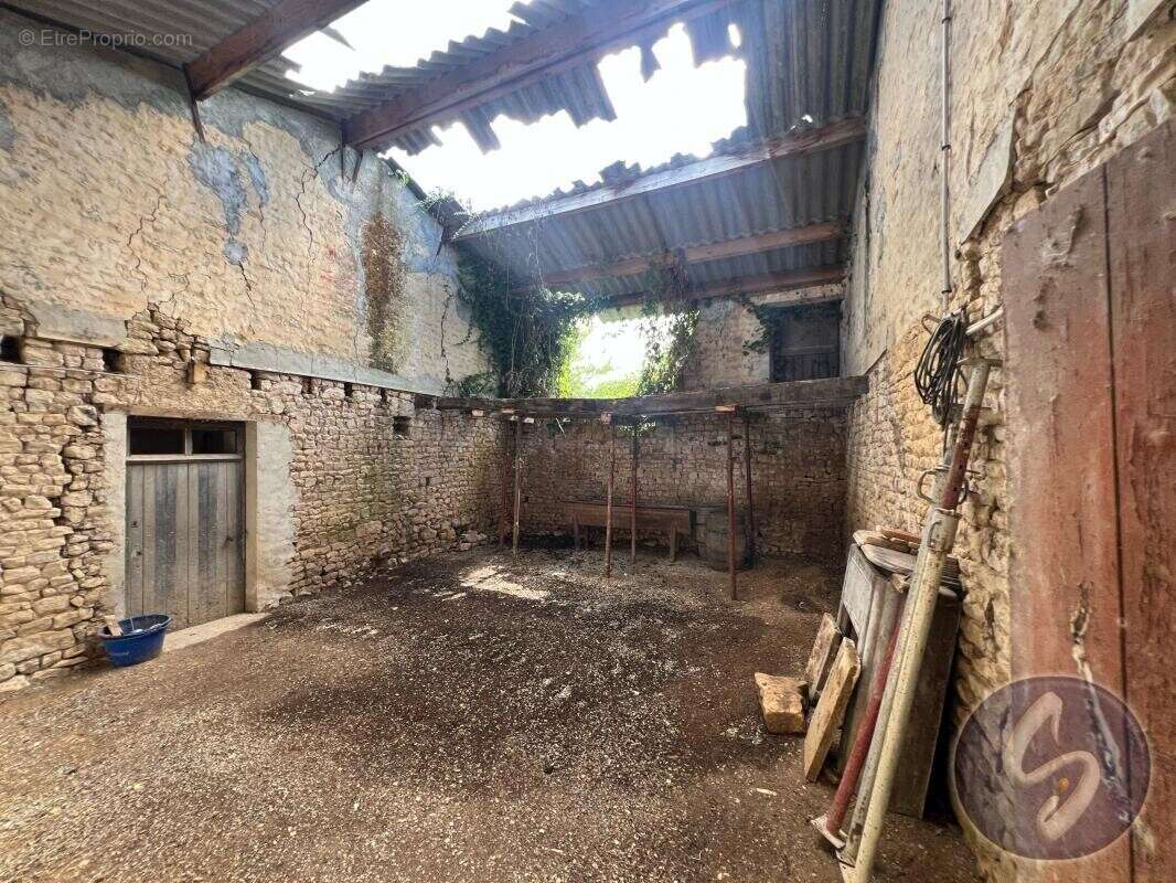 Maison à SAIVRES