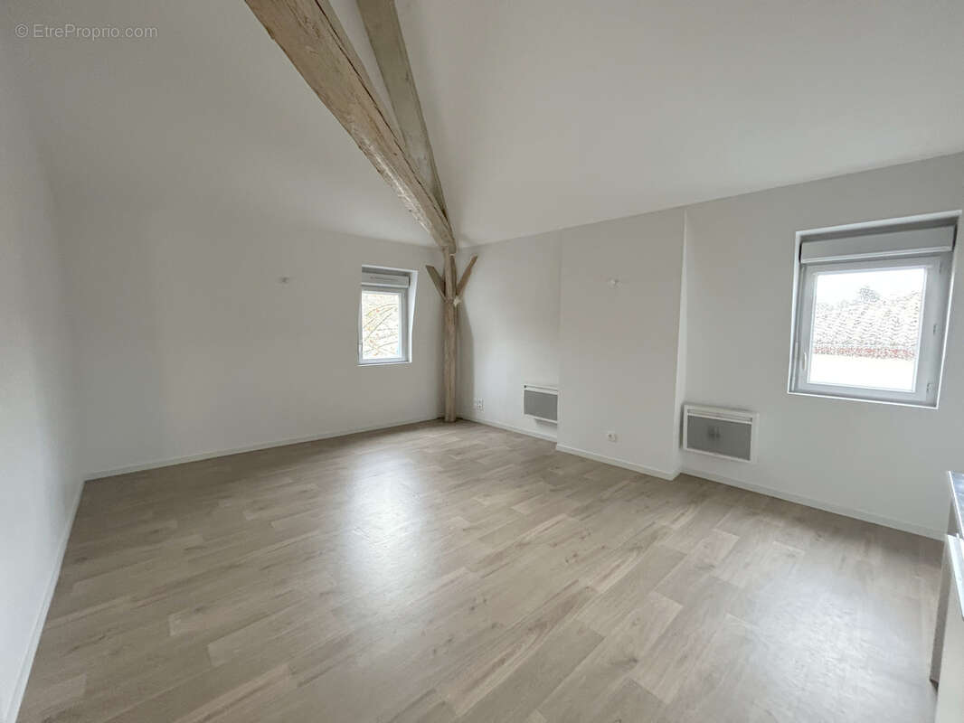 Appartement à SOUAL