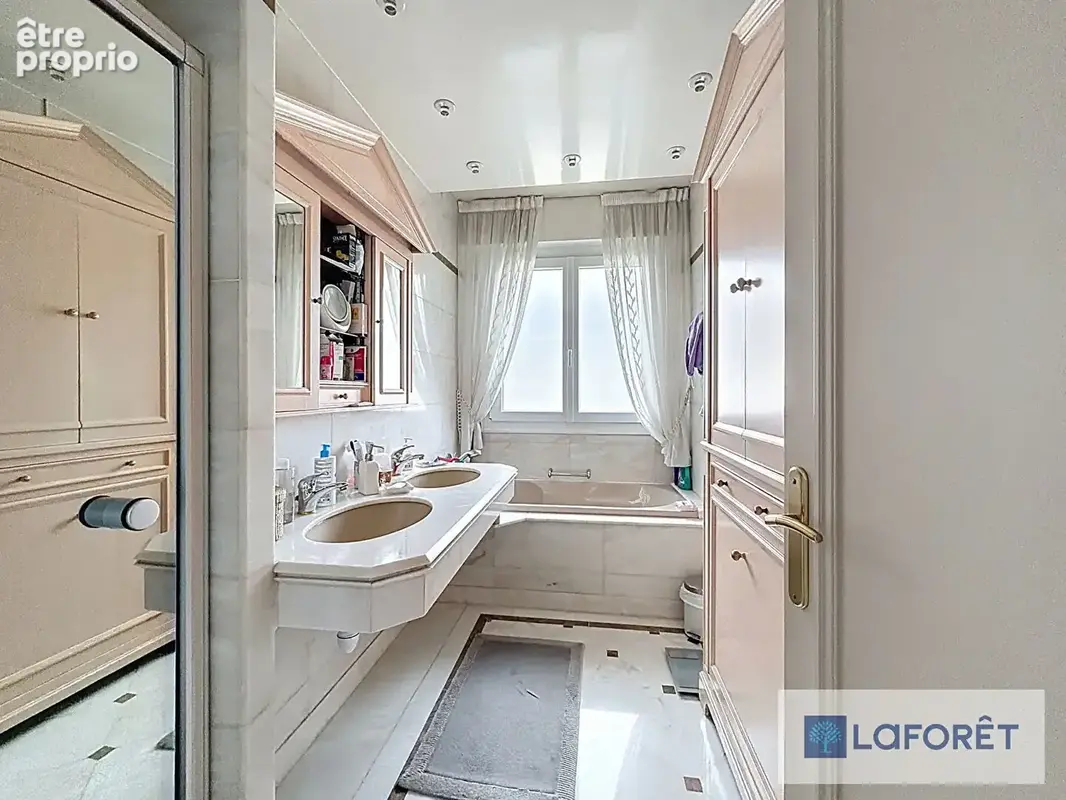 Maison Le Plessis Trevise 5 pièce(s) 137 m2-CENTRE VILLE -BUS -ECOLES -MARCHE - photo 9