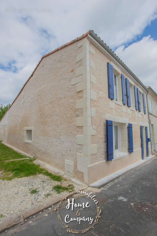 Maison à MESCHERS-SUR-GIRONDE