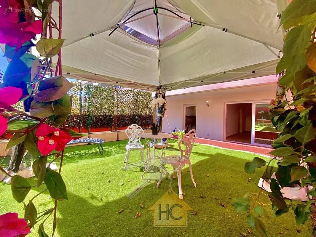 Appartement à MANDELIEU-LA-NAPOULE