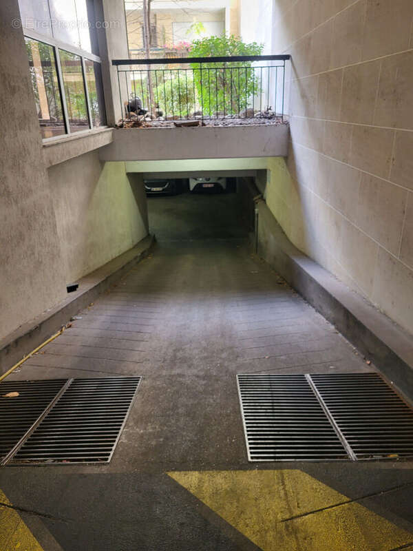 Parking à PARIS-13E