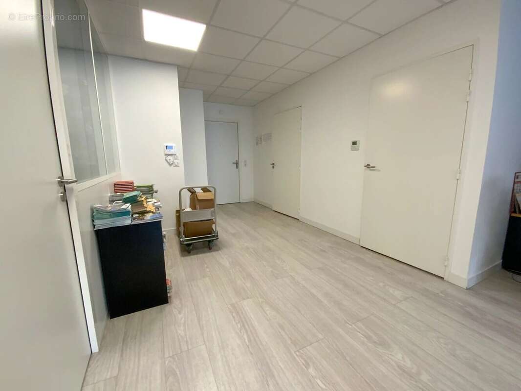 Commerce à LE RAINCY