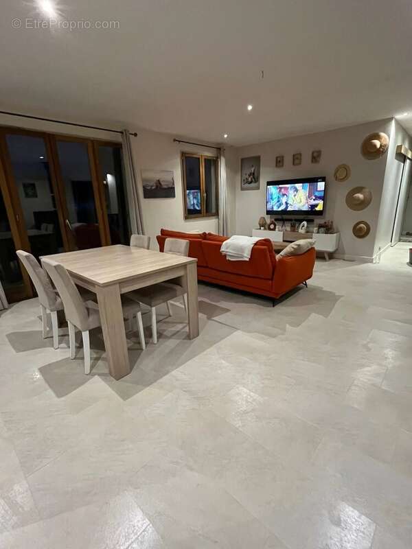 Maison de plain pied a mesnils sur iton - photo 2