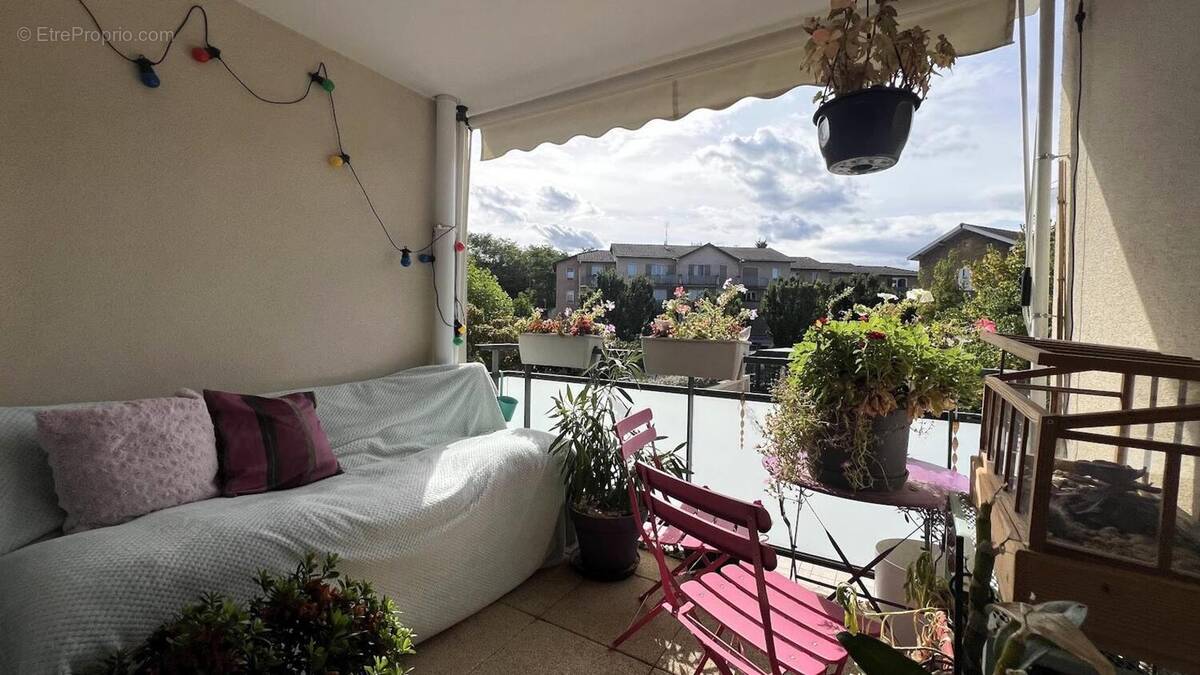 Photo 1 - Appartement à LA TOUR-DE-SALVAGNY