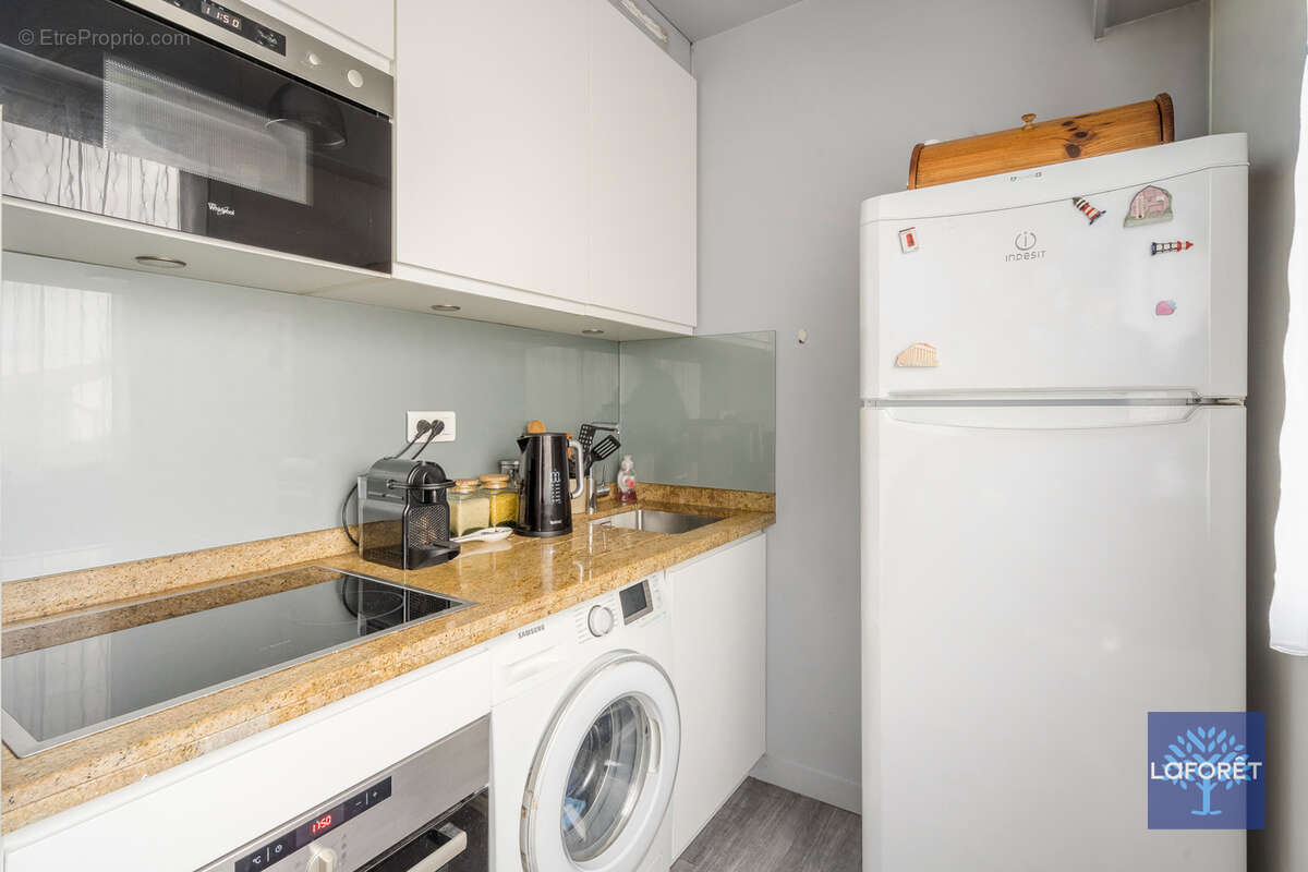 Appartement à LES PAVILLONS-SOUS-BOIS