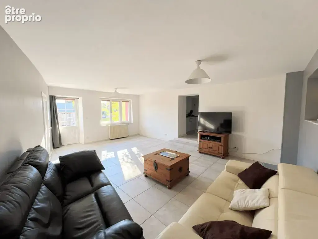 Maison 6 pièces 151 m² à vendre à Vic-Le-Comte (63270) - photo 3