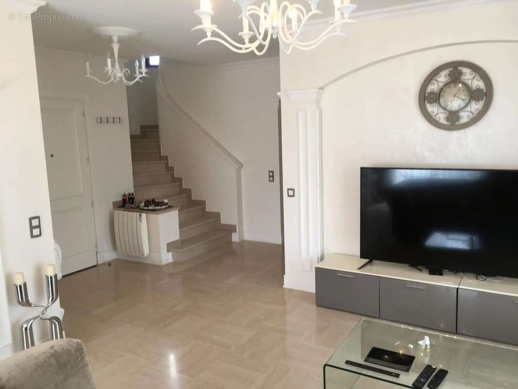 Maison à VILLENEUVE-LOUBET