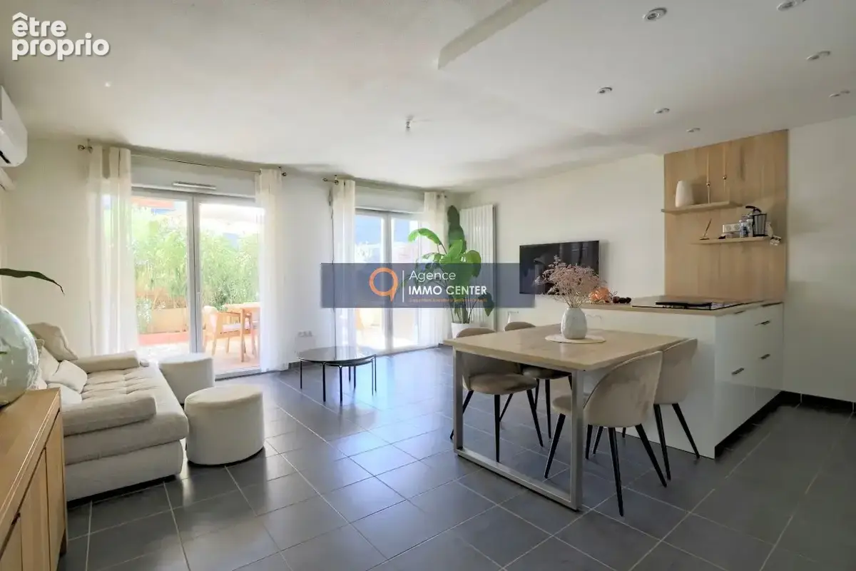 500 JD - CUERS - Pas Redon - Appartement T3 - RDJ - Terrasses - Garage double - photo 2