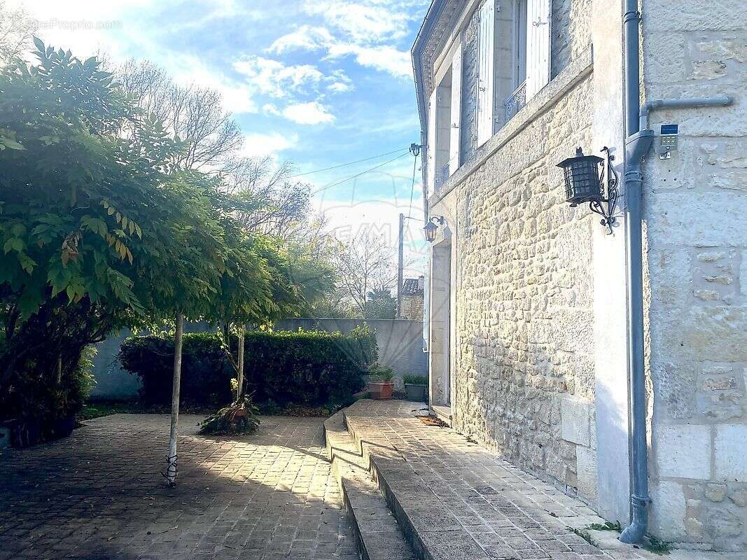 Maison à CHANIERS