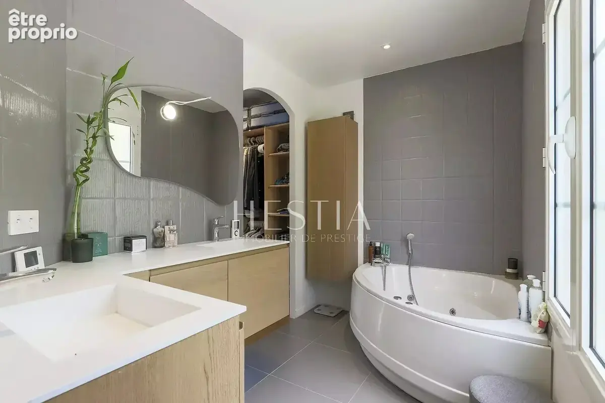 Villa esprit "Bastide" dans un cadre verdoyant - photo 13