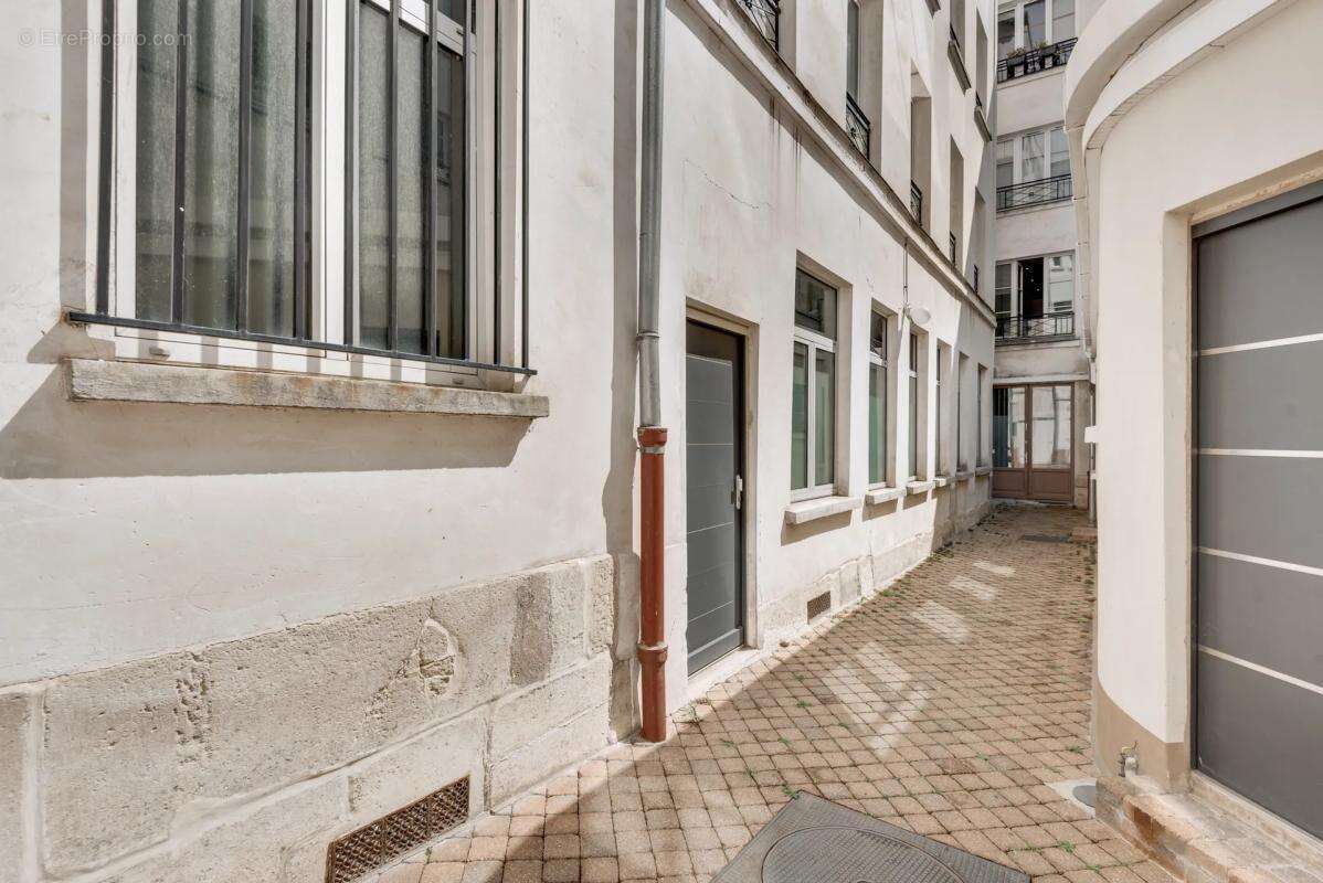 Appartement à PARIS-11E