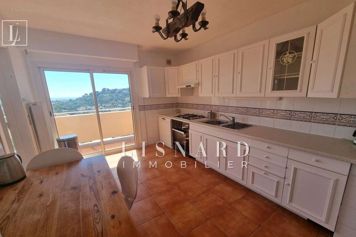 Appartement à VALLAURIS