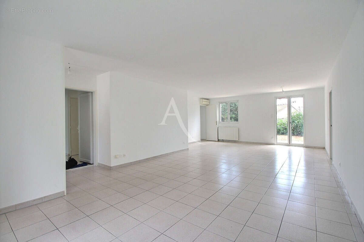 Maison à LA VALETTE-DU-VAR