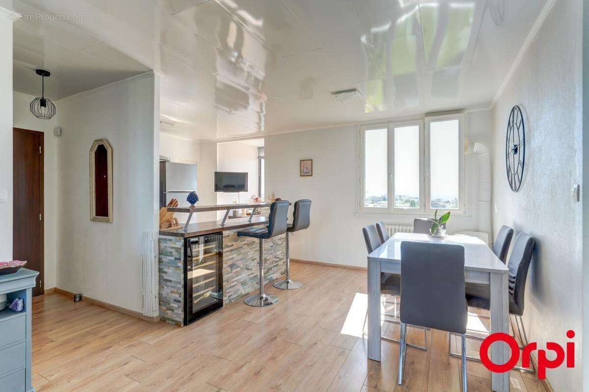 Appartement à CALUIRE-ET-CUIRE