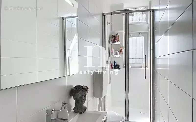 Appartement à SURESNES