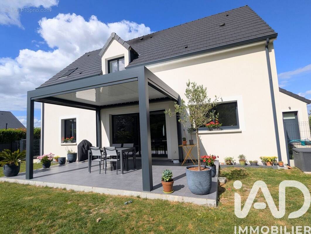 Photo 1 - Maison à CHAINGY