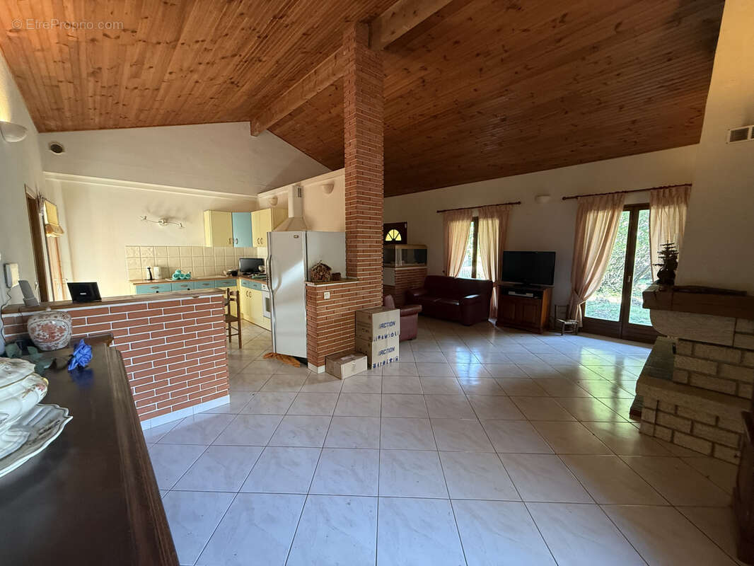 Maison à SAINT-JEAN