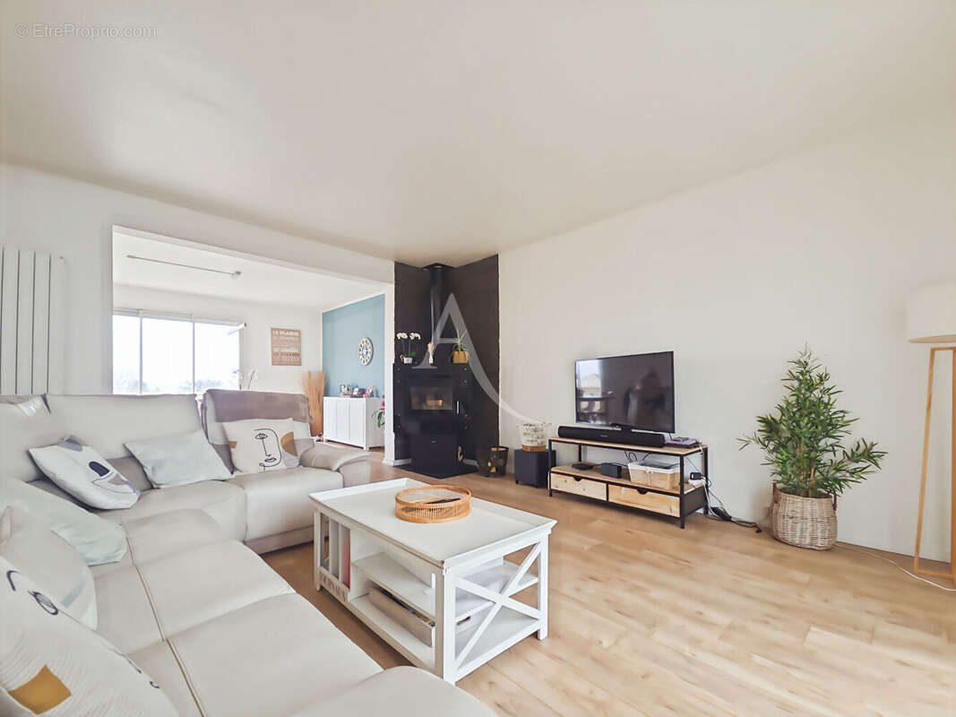 Maison à MOUSSEAUX-SUR-SEINE