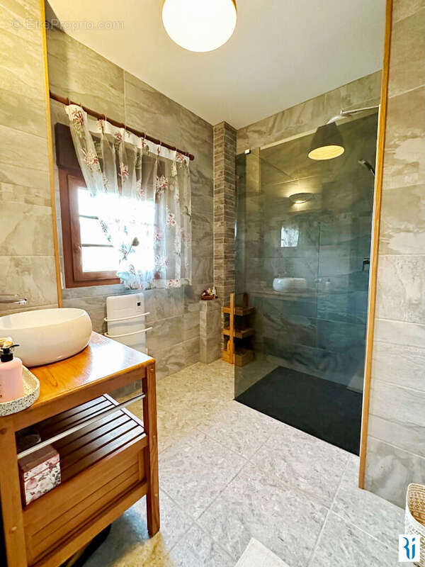 Maison 184 m² à Montigny  - photo 7