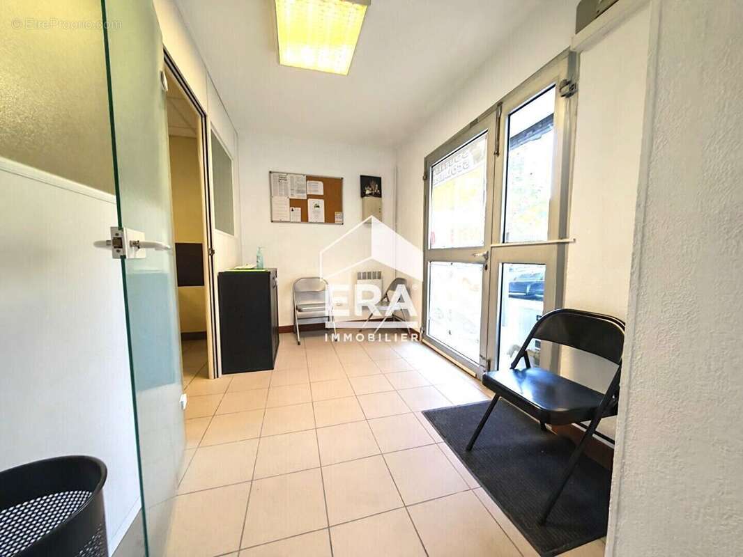 Local commercial 56m² à marseille 4e arrondissement - photo 3