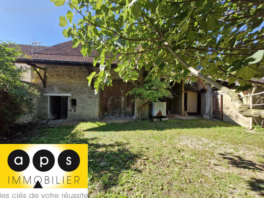 Maison à SAINT-LOTHAIN