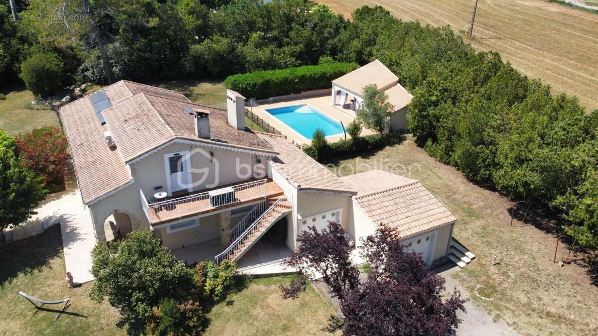Maison à MONTELIMAR