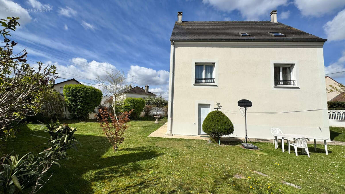 Maison à GOURNAY-SUR-MARNE