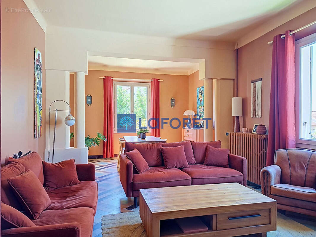 Appartement à LA VALETTE-DU-VAR