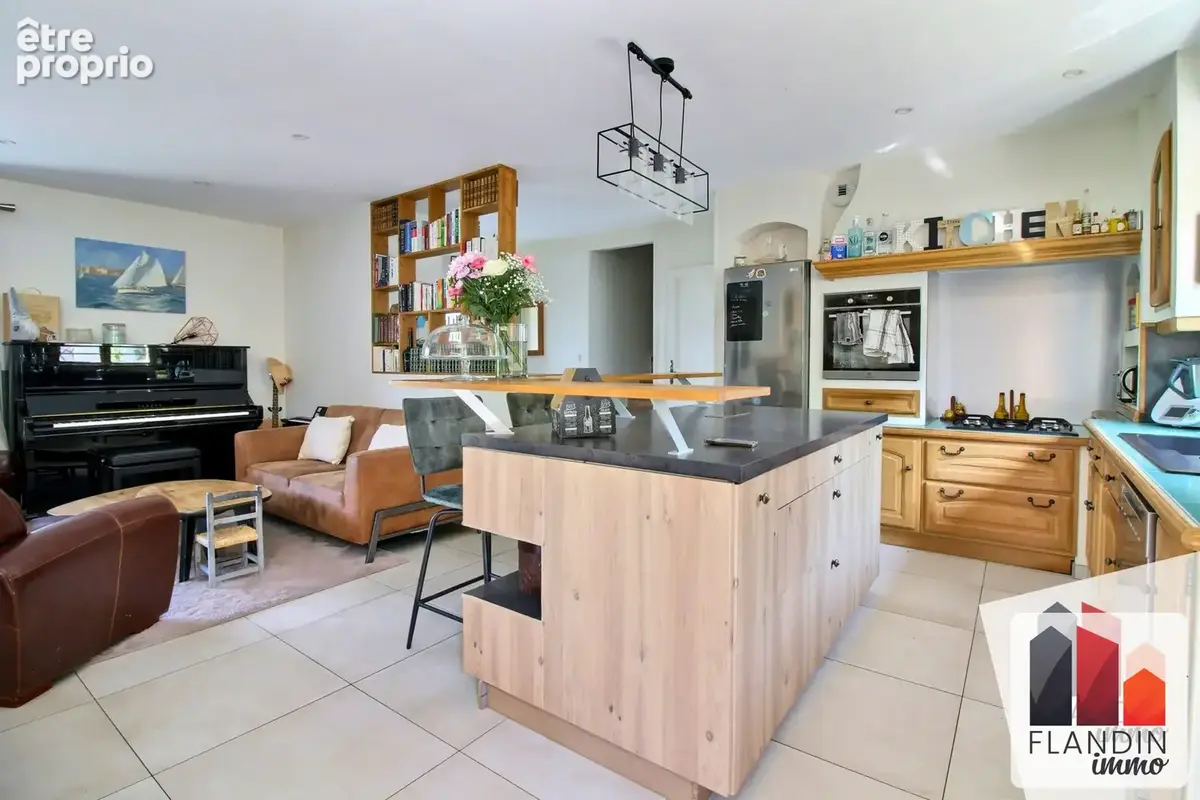 Maison 6 pièces 114 m² à vendre à Grigny (69520) - photo 7
