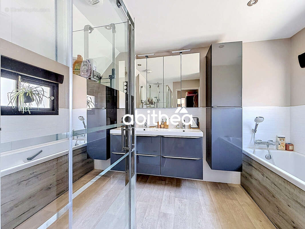 Maison familiale avec logement indépendant - photo 19