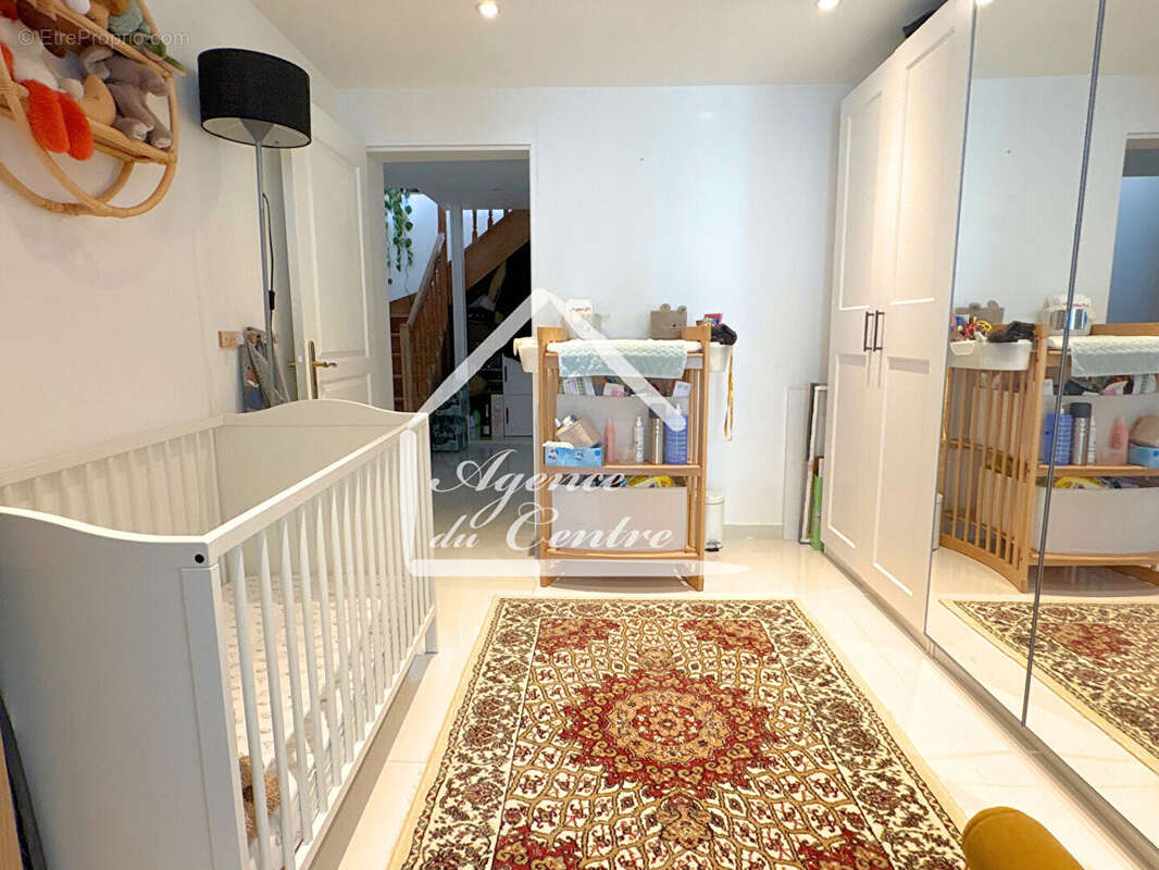 Maison rénovée de 115 m² - photo 9