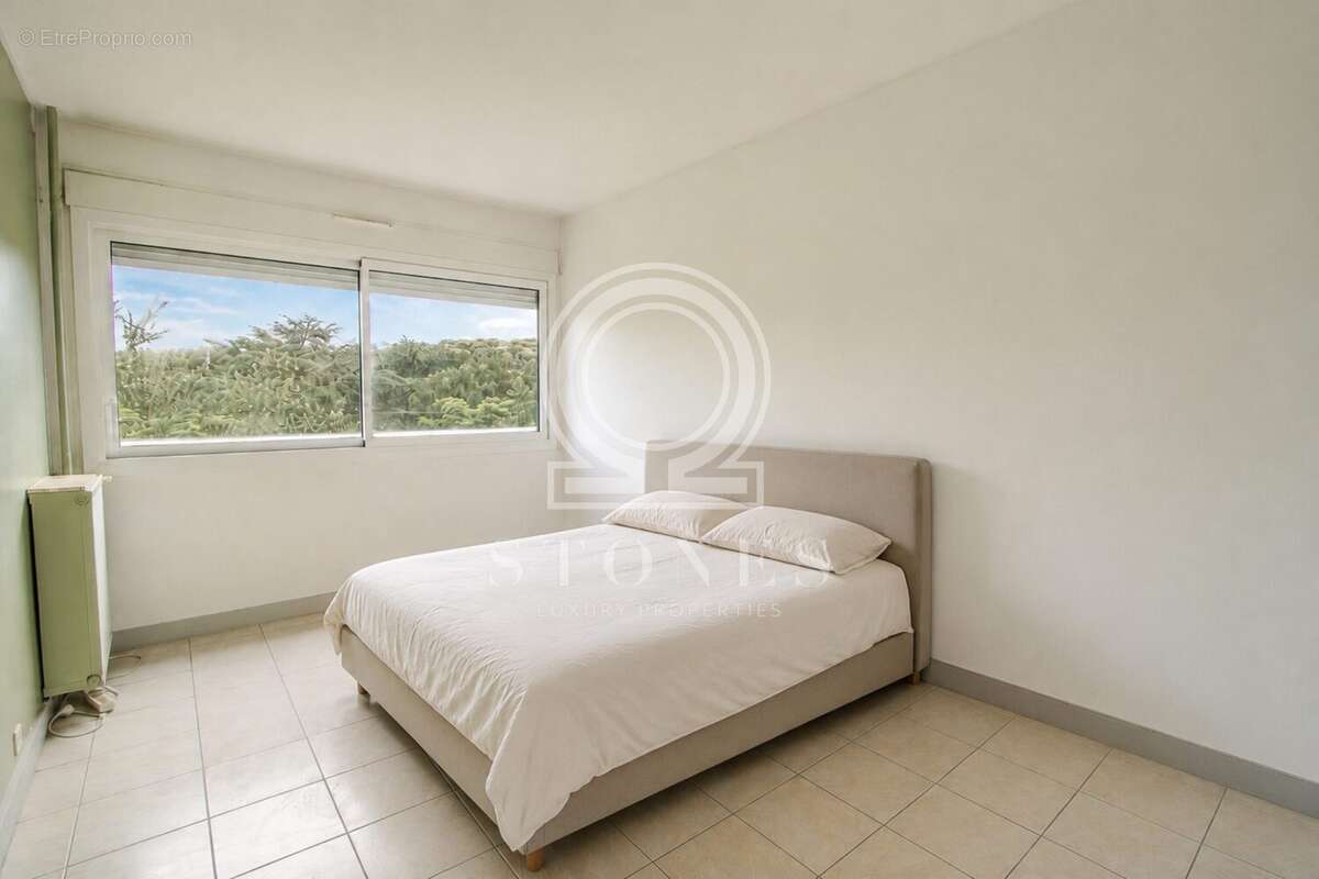 Appartement 102 m² à La Celle-Saint-Cloud  - photo 9