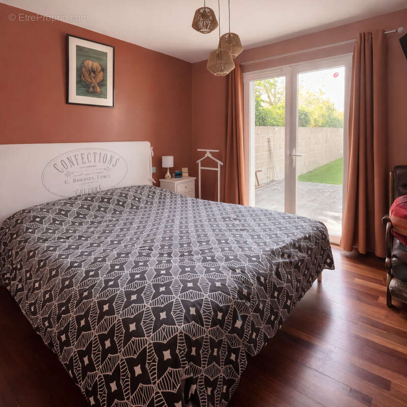 Maison à SAINTE-SOULLE