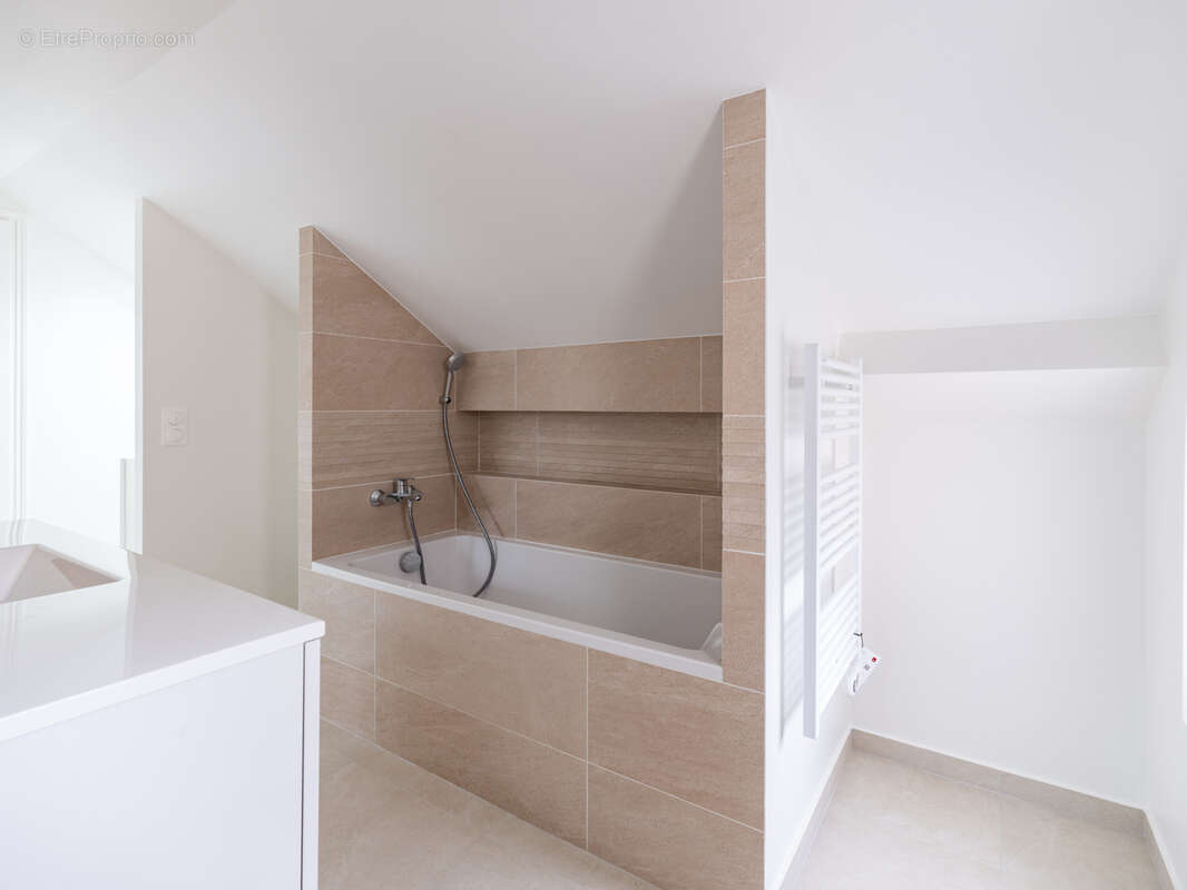 Appartement à PARIS-3E