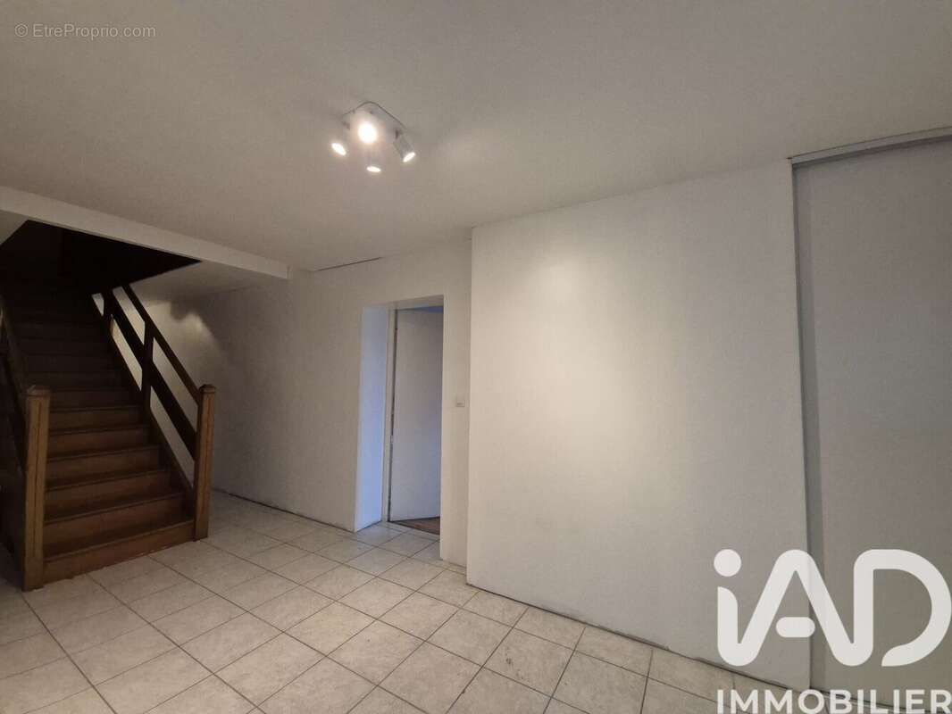 Maison 150 m² à Vannes-Le-Chatel  - photo 5