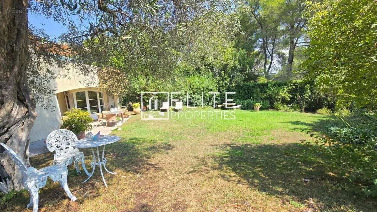 Maison 5 pièces de 193 m² - mouans-sartoux castellaras - photo 17