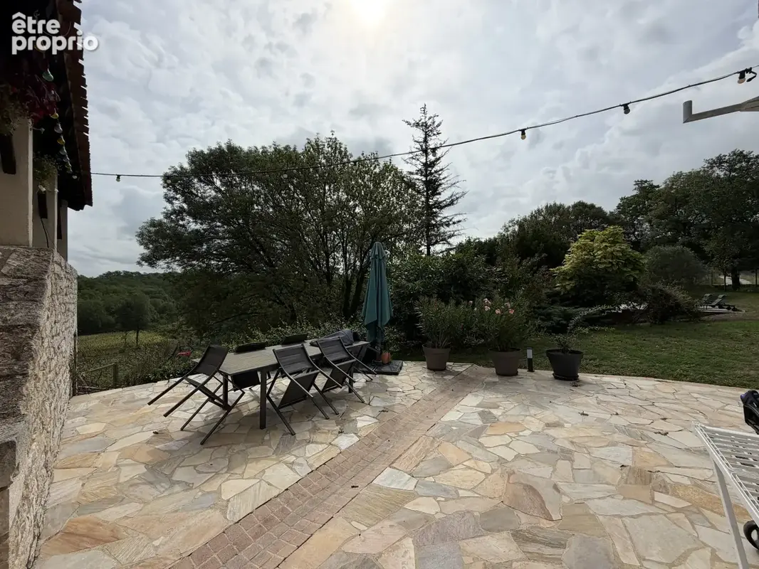 Propriété de caractère en pierre - photo 21
