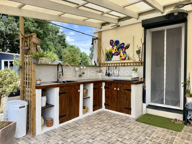 Maison 4 chambres 123 m2 avec piscine, dépandances et grand terrain - A découvrir ! - photo 13