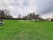 Terrain à MESNIL-RAOUL