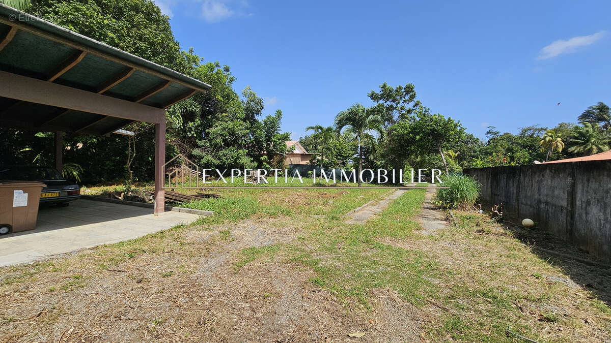 Maison à REMIRE-MONTJOLY